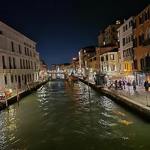 Ca' Di Luna Guest house