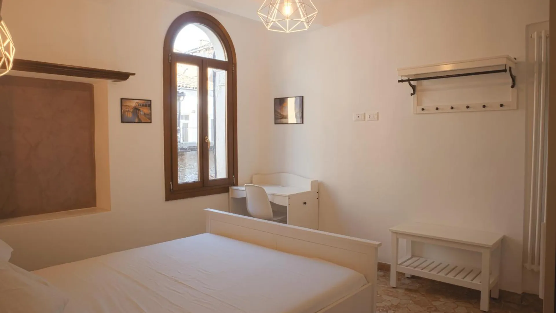 Venice Rooms