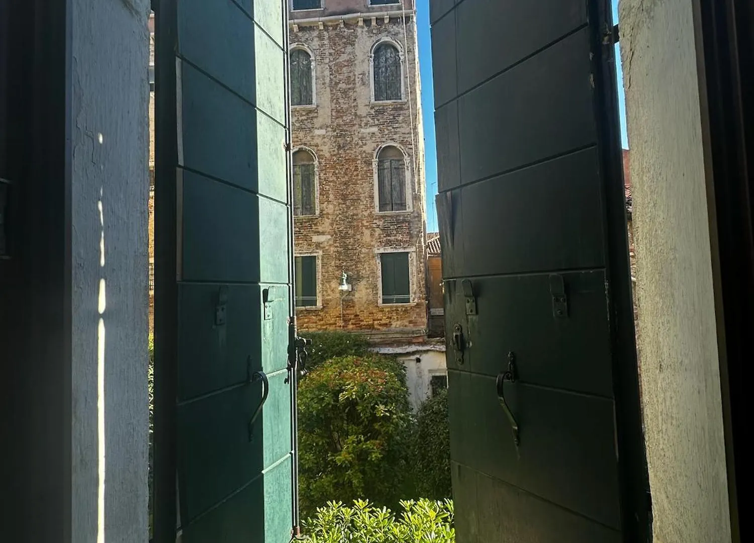 Venice Rooms 0*,